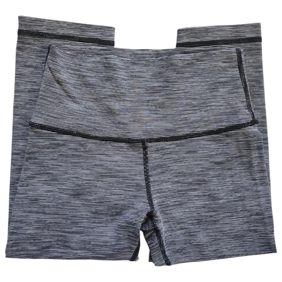 Lululemon Wunder Under Cropped Active Leggings - Picture 3 of 4